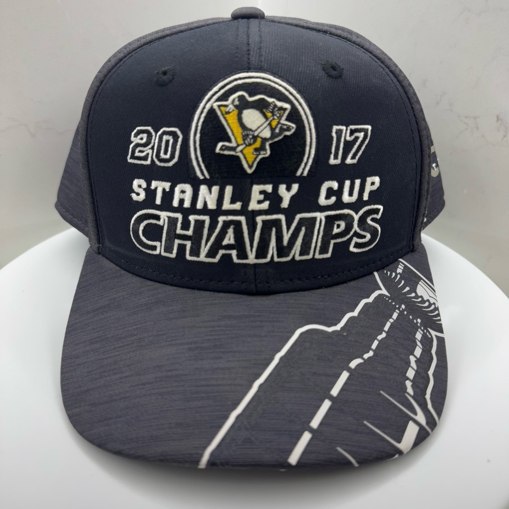 Reebok Pittsburgh Penguins NHL 2017 Stanley Cup Champions Locker Room Hat OSFA
